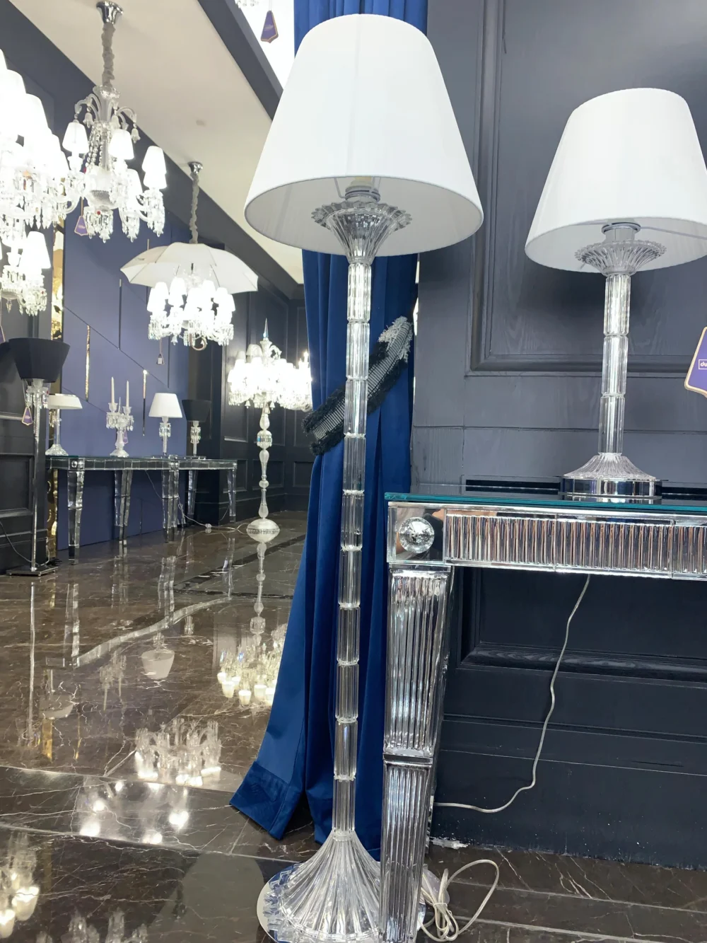 Luxury Premium Laurel Vintage Lampshade Floor Lamp - Image 4
