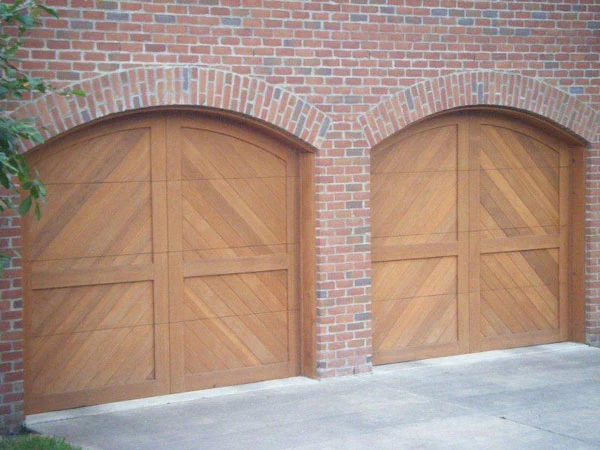 Riviera – Modern Transitional Style Custom Wood Garage Door