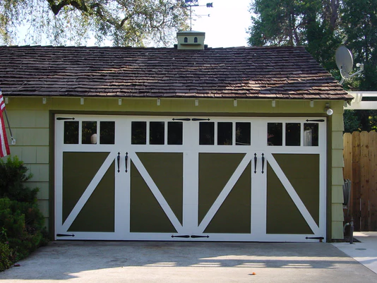 San Antonio – Premium Insulated Steel Garage Door with Extira Trim